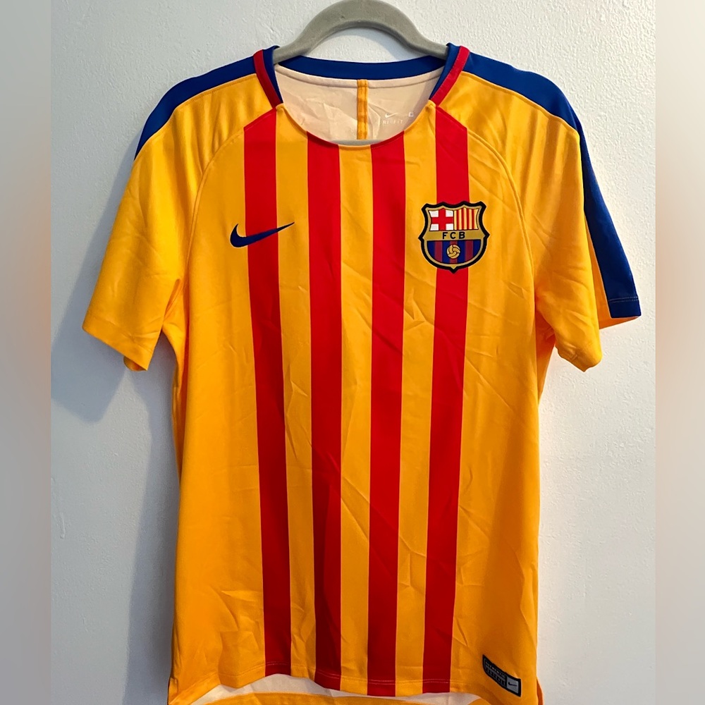 FC Barcelona Mens M Soccer Jersey/Shirt, yellow with red stripes, blue accents